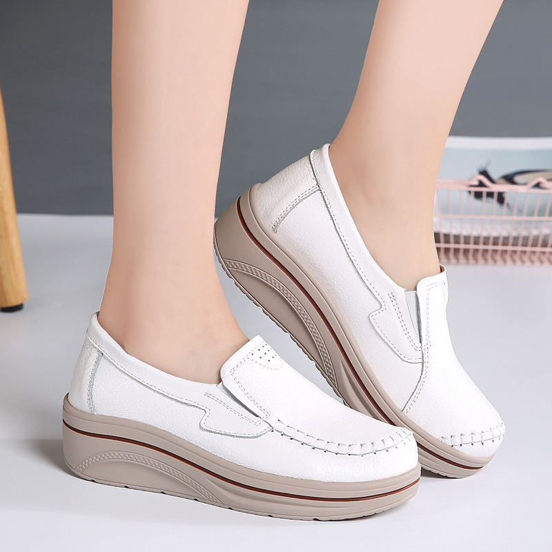 赵之心健走摇摇鞋女厚底皮面一脚蹬妈妈鞋软底小白多莉鞋圆头鞋