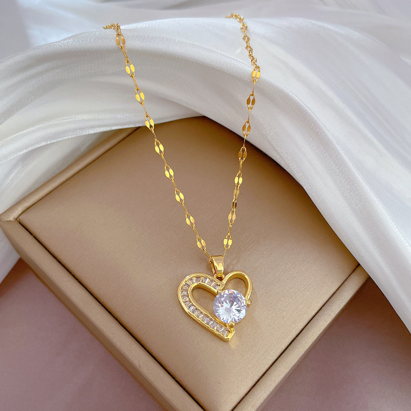 [Titanium Steel] Affordable Luxury Style Elegant Heart Full Diamond Gold Plated Necklace for Women Ins Online Influencer Clavicle Chain Ornament