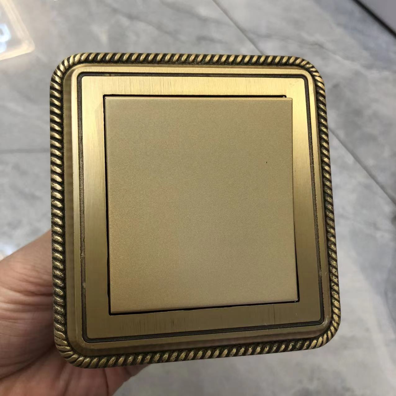 86型出口货源家装别墅轻奢青古铜面板新中式欧式墙壁翘板开关插座