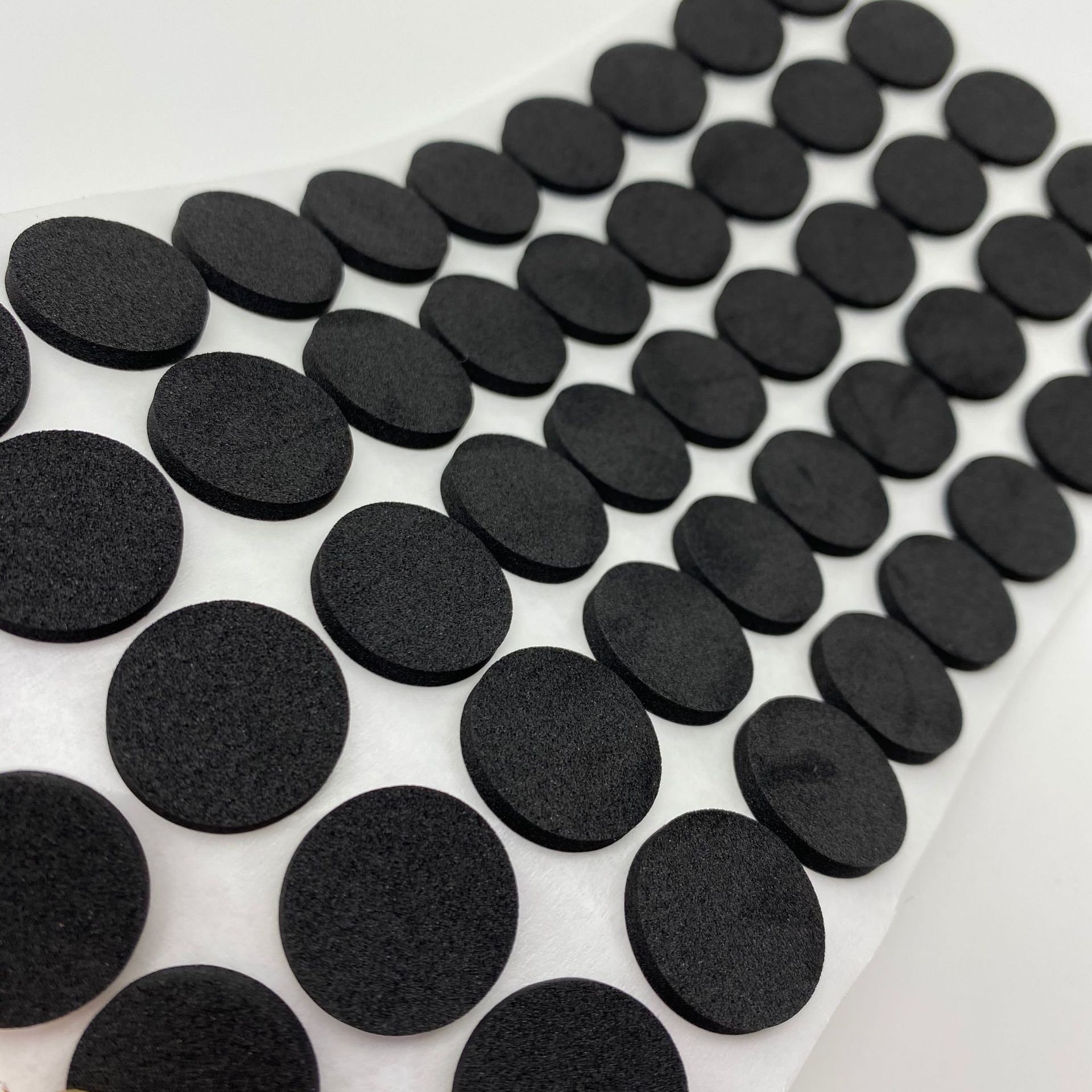 圆形eva泡棉脚垫家具防滑减震泡棉垫黑色自粘eva泡棉硅胶桌椅脚垫
