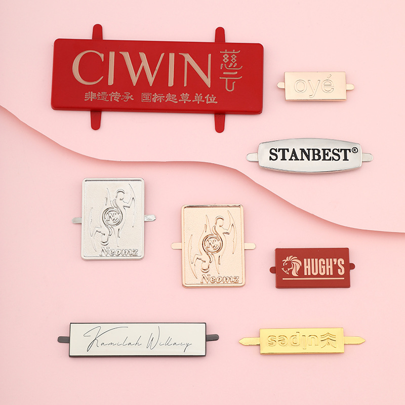 Free Custom Sample Metal Pin Sign Box and Bag Hardware Electroplating Decoration Metal Tag Metal Nameplate