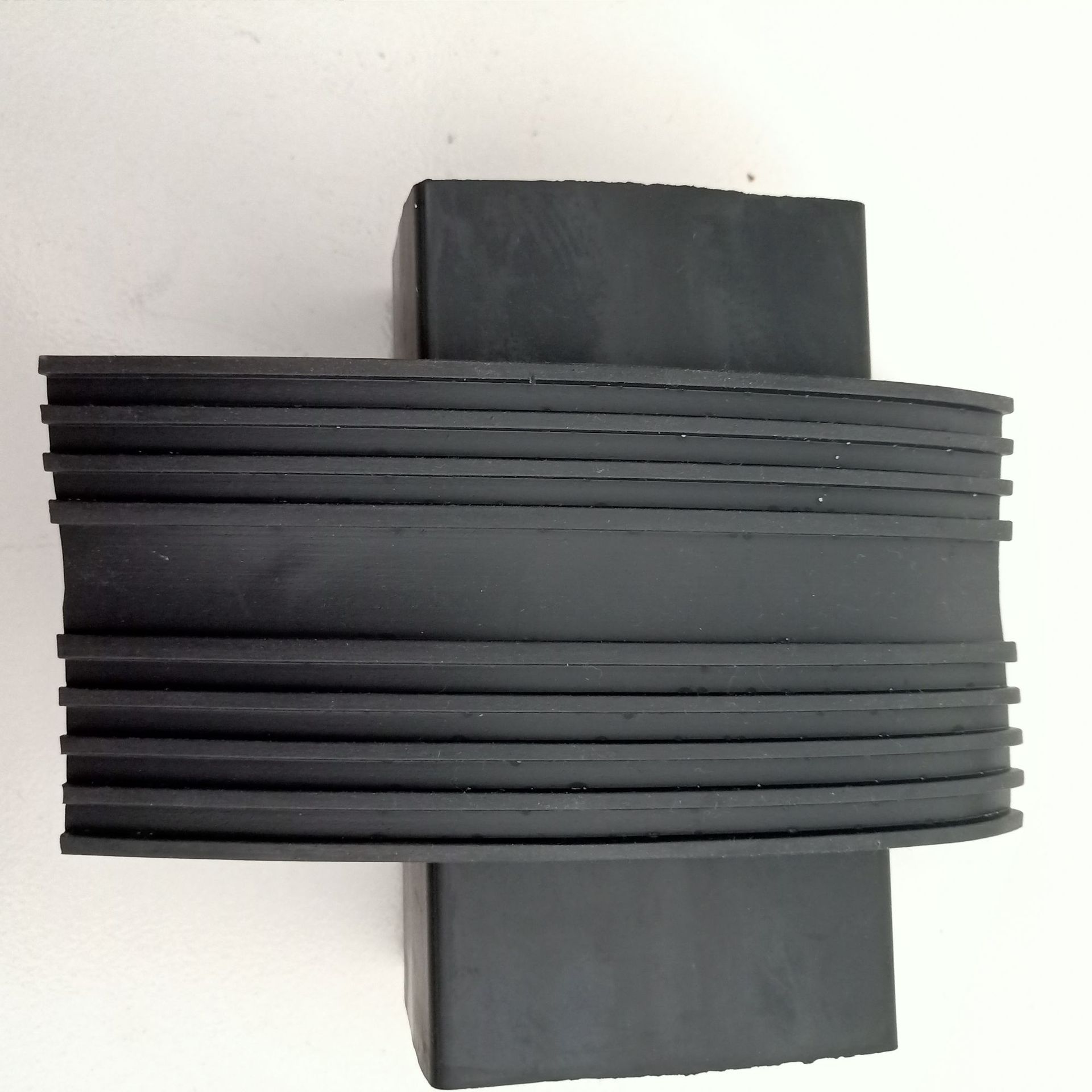 高速公路声屏障用橡胶条防落梁橡胶块橡胶板顶部橡胶块密封条