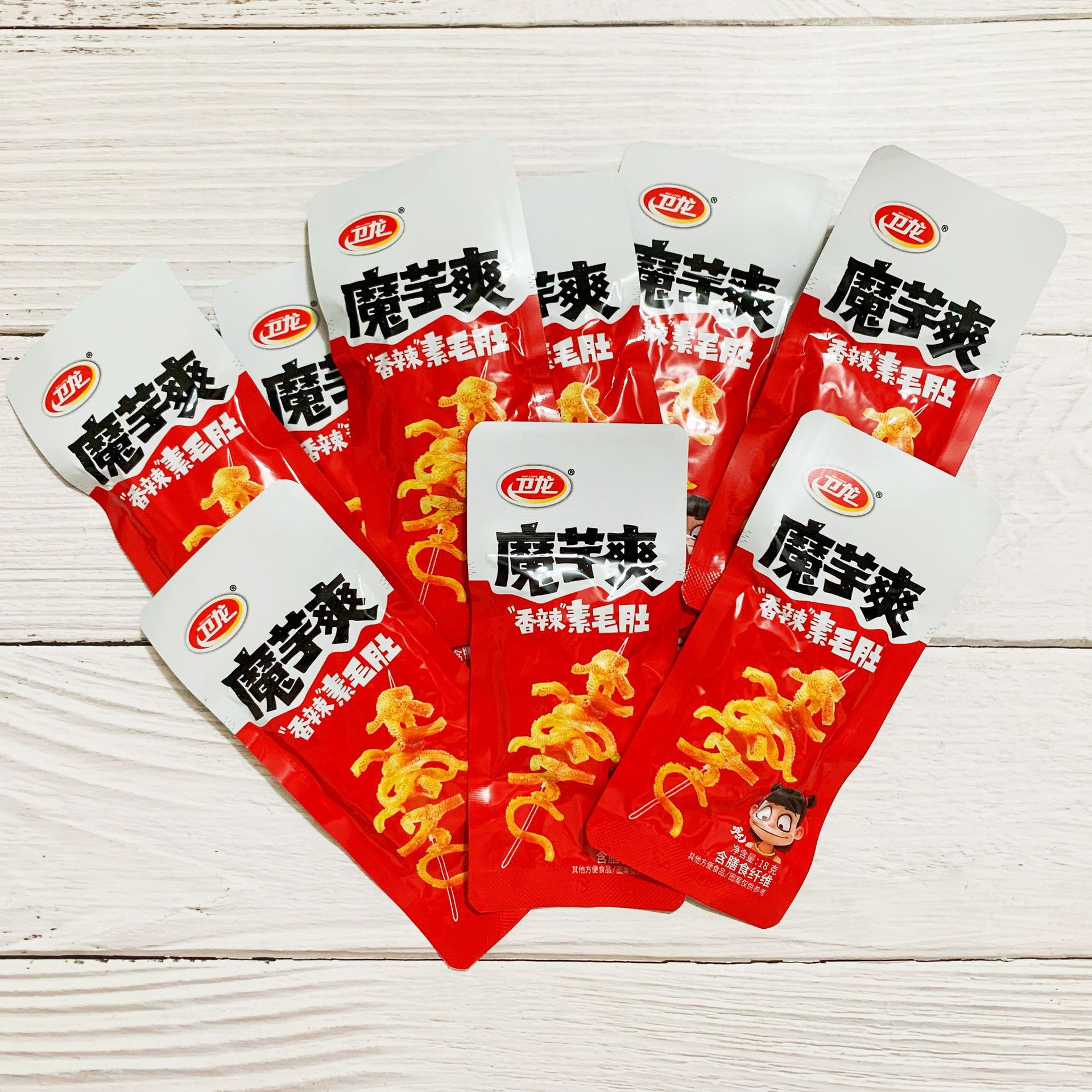 卫龙魔芋爽18gx20袋盒装素毛肚香辣麻辣酸辣网红零食小吃解馋辣条
