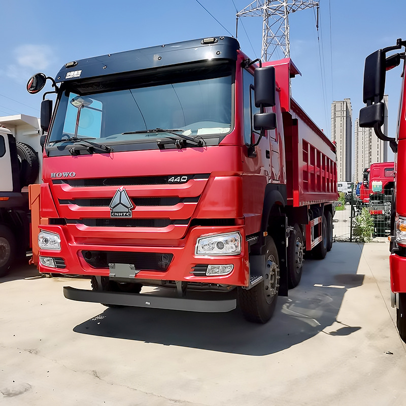 出口非洲豪沃自卸车 前四后八渣土运输车 右驾驶舱集装箱后翻车