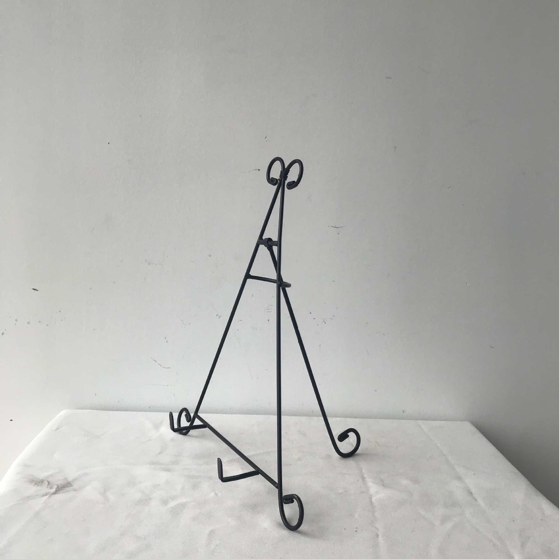 铁艺创意北欧三角支架家居寝室酒吧照片杂货支架作品支架电脑支架