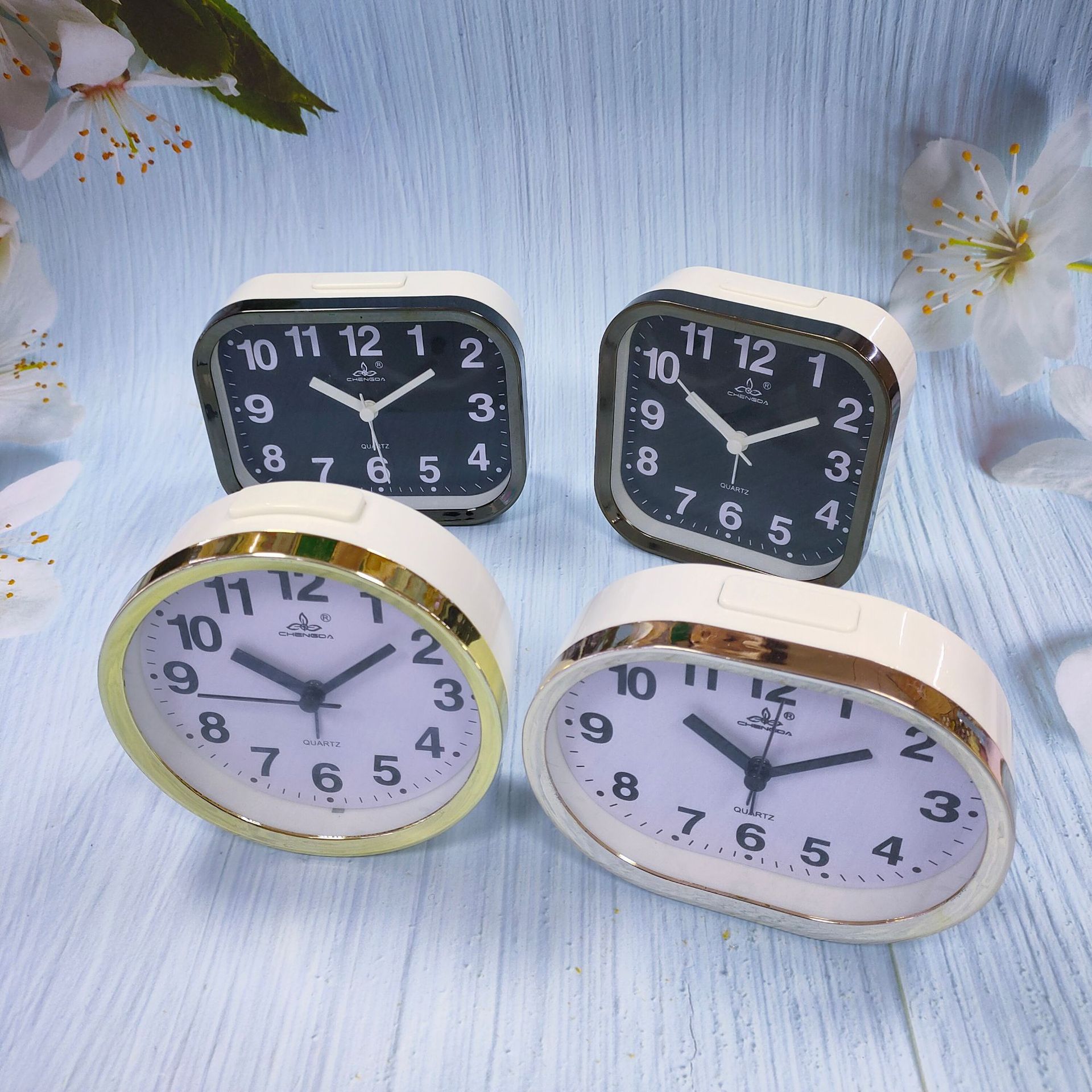 学生床头小闹钟家用简约跳秒小台钟a225-228厂家直销现代简约闹钟