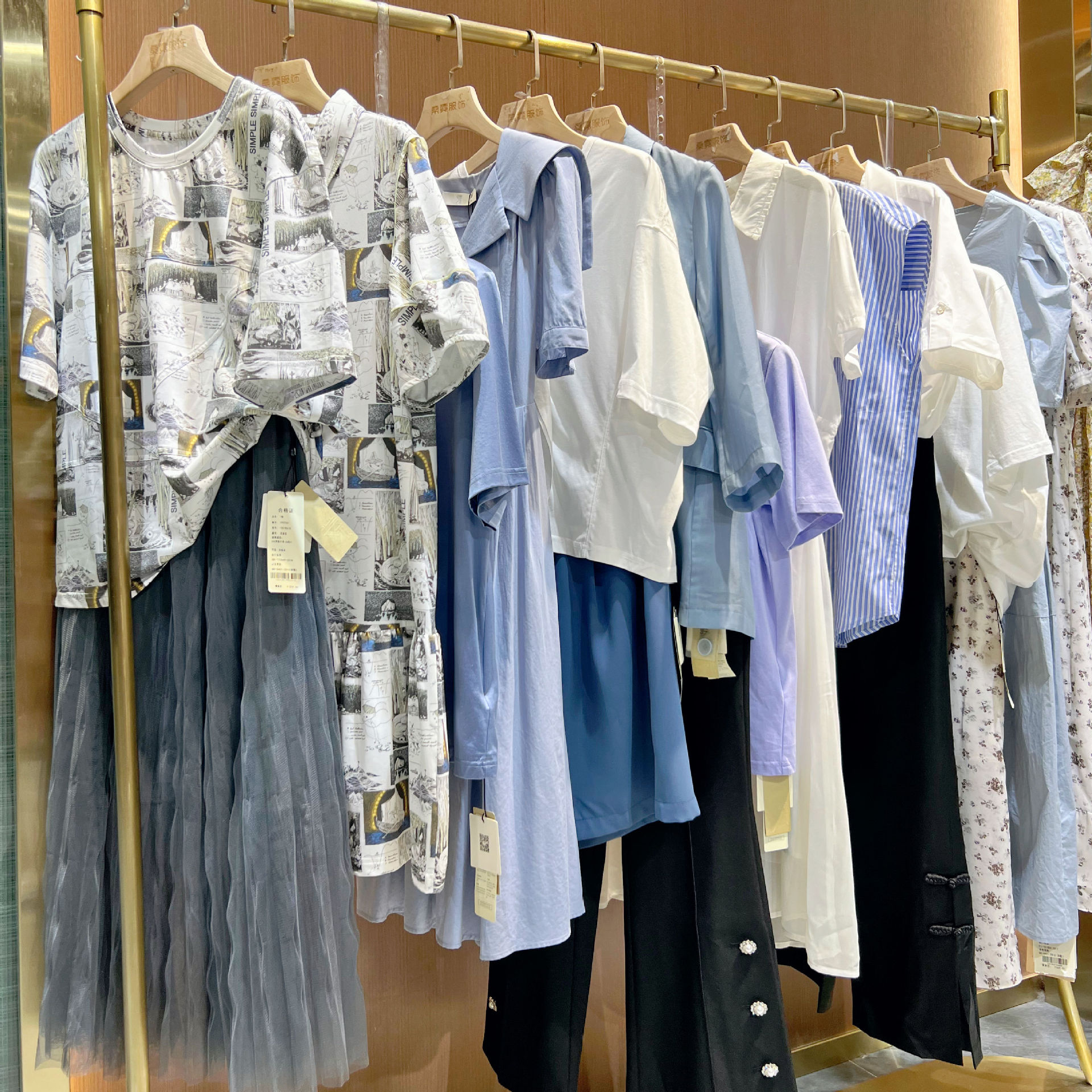 艺素国际专柜连衣裙品牌折扣女装实体店撤柜直播实体店货源走份