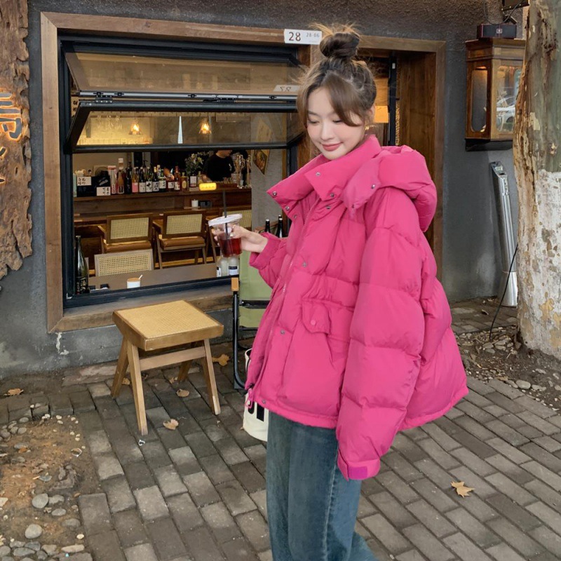 玫红色短款羽绒服女冬2023新款流行感洋气加厚白鸭绒外套-阿里巴巴