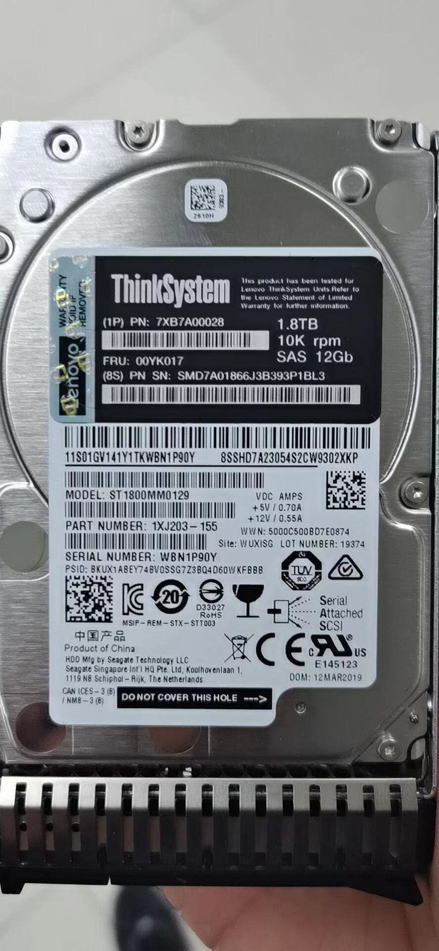 联想服务器硬盘1.8tb sas 2.5英寸10k 128m缓存1800g工作站硬盘