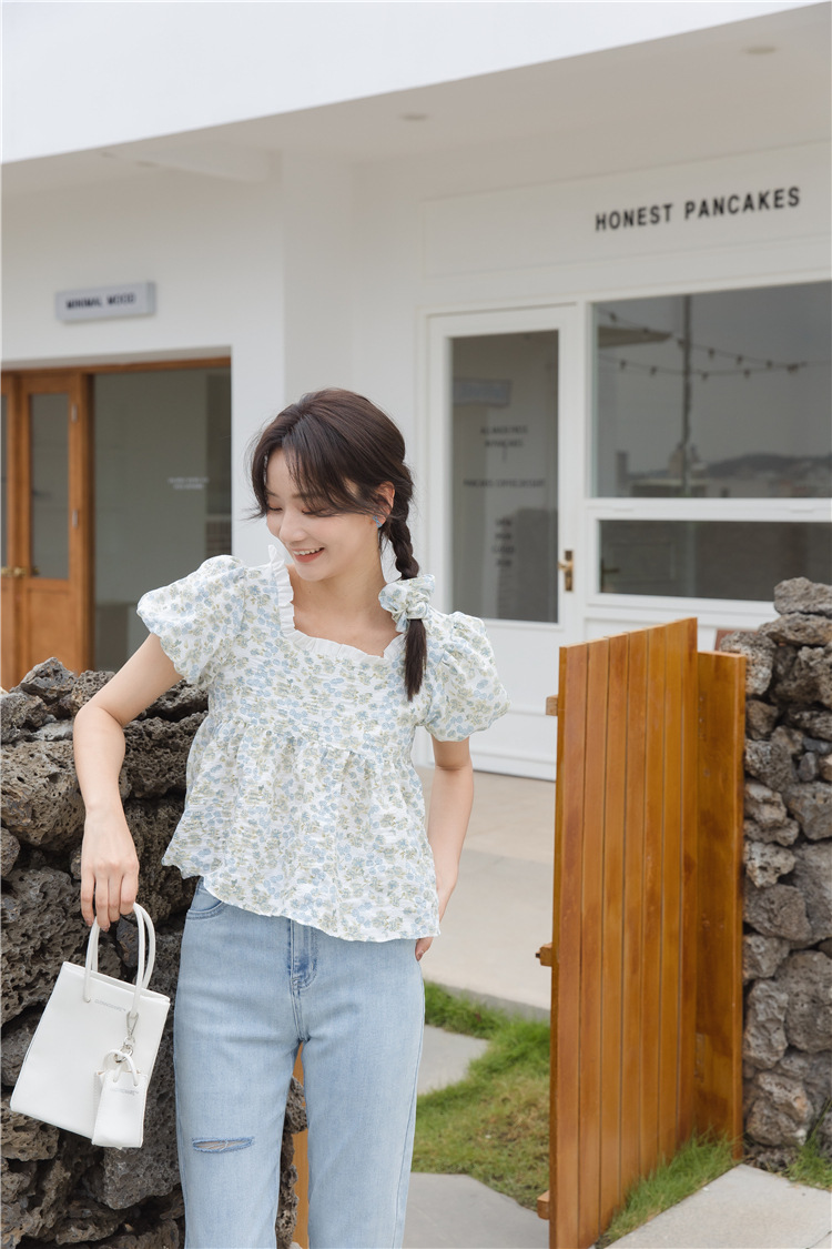 2021夏装田园风女装上衣设计感前后两穿碎花泡泡短袖木耳方领衬衣