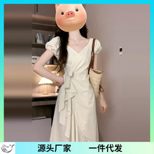 法式白色泡泡袖v领连衣裙子女2024夏季新款荷叶边不规则设计长裙