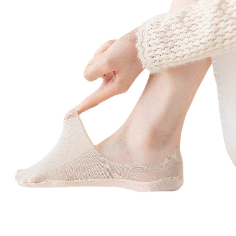 Women's Ankle Socks Ice Silk Socks Summer Ultra-Thin Cotton Invisible Socks Women's Silicone Non-Slip Tight Summer Socks