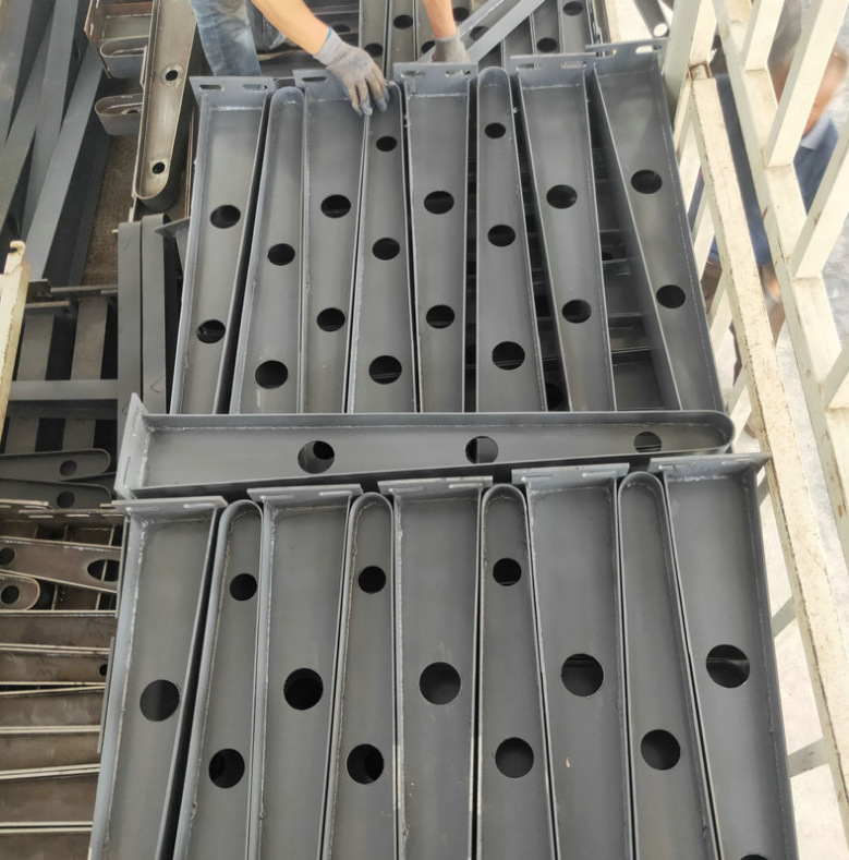 加工雨棚钢梁支架车棚遮阳棚玻璃雨棚牛腿钢支架钢结构幕墙爪挑梁