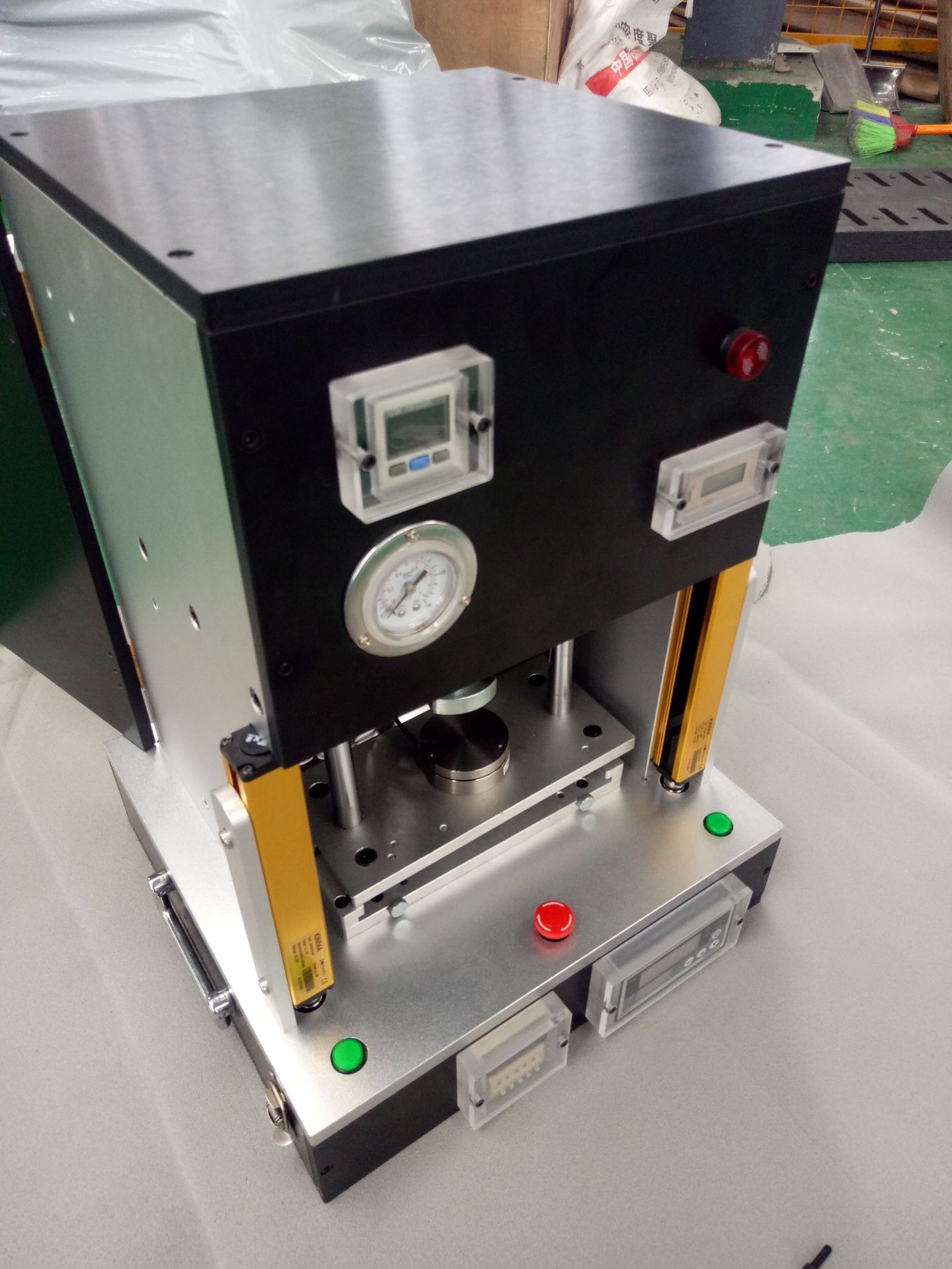 非标治具 工装夹具 压合机 气动设备 压力测试 手机压盖