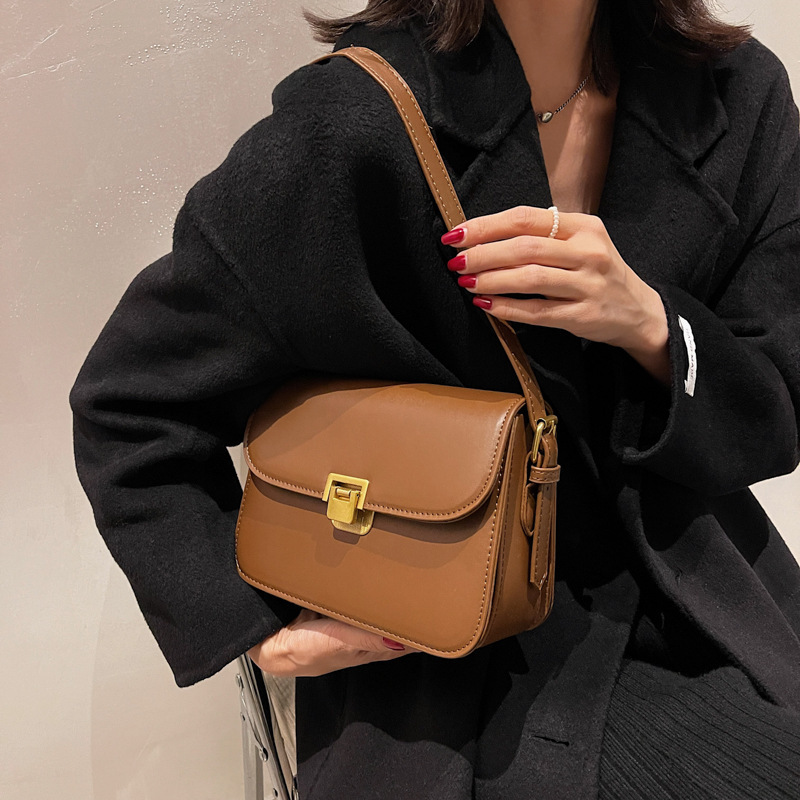 Elegant Women's Bag 2023 New Fashion Simple Messenger Bag Retro Style Fashionable Shoulder Small Square Bag