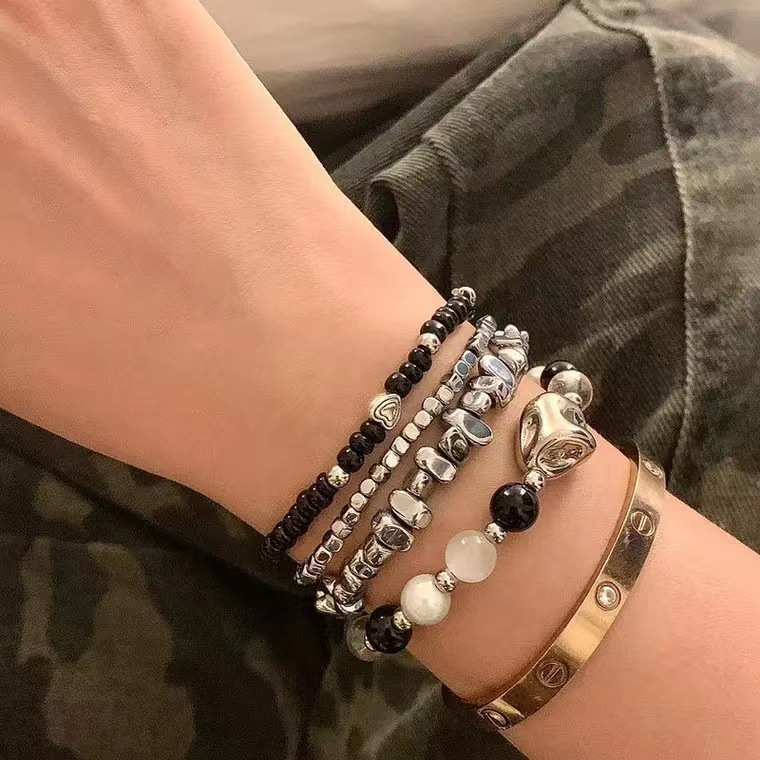 y2k暗黑叠戴手链新中式小众甜酷风碎银子笑脸撞色复古中性手串潮