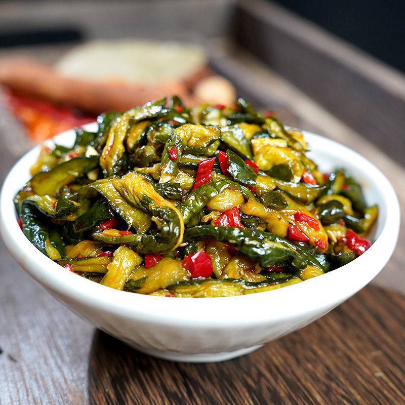 湖南特产脆黄瓜皮干农家自制腌制脆辣脆皮即食下饭菜咸菜瓶装泡菜