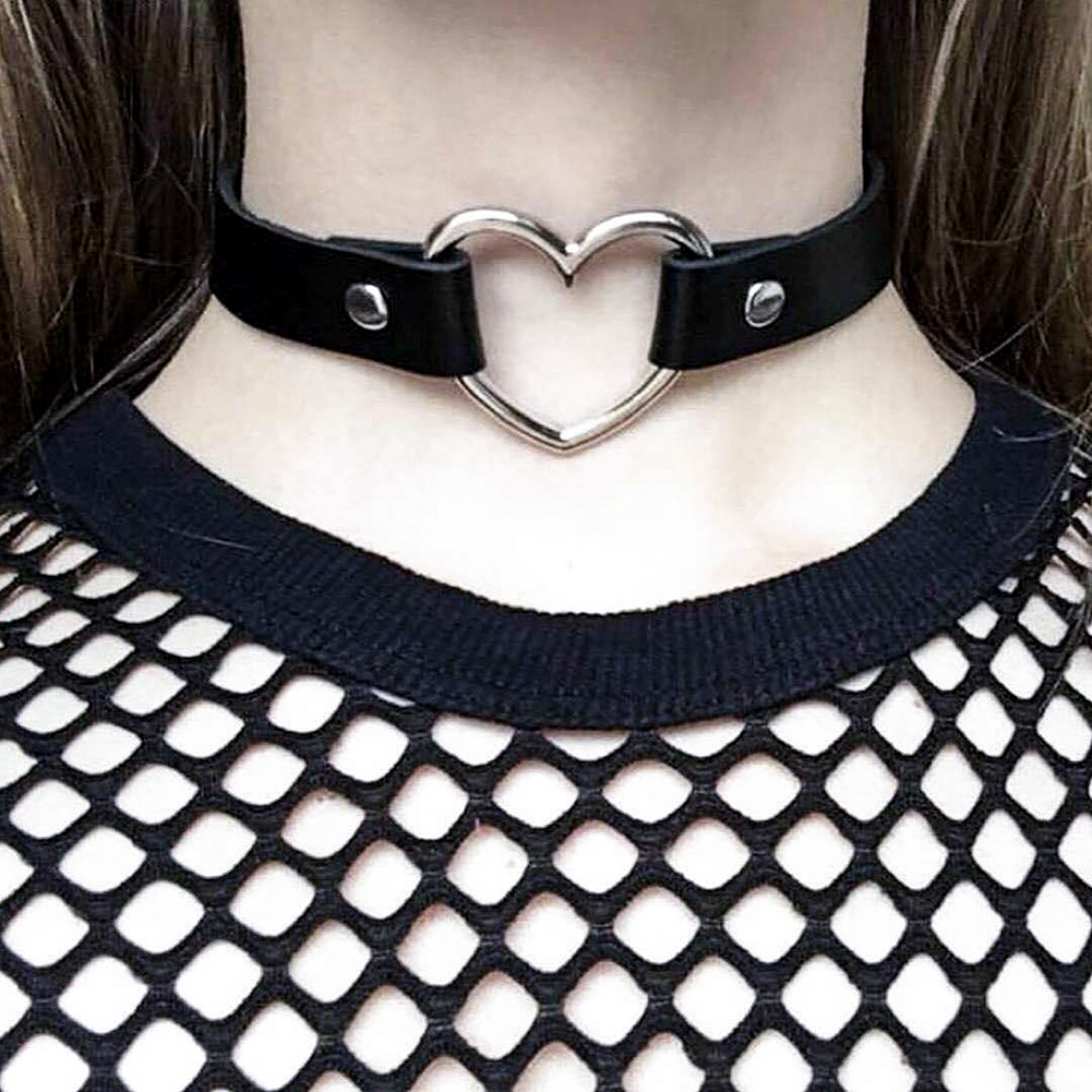 欧美哥特朋克项圈项链暗黑风爱心颈环皮质项圈黑色choker速卖通