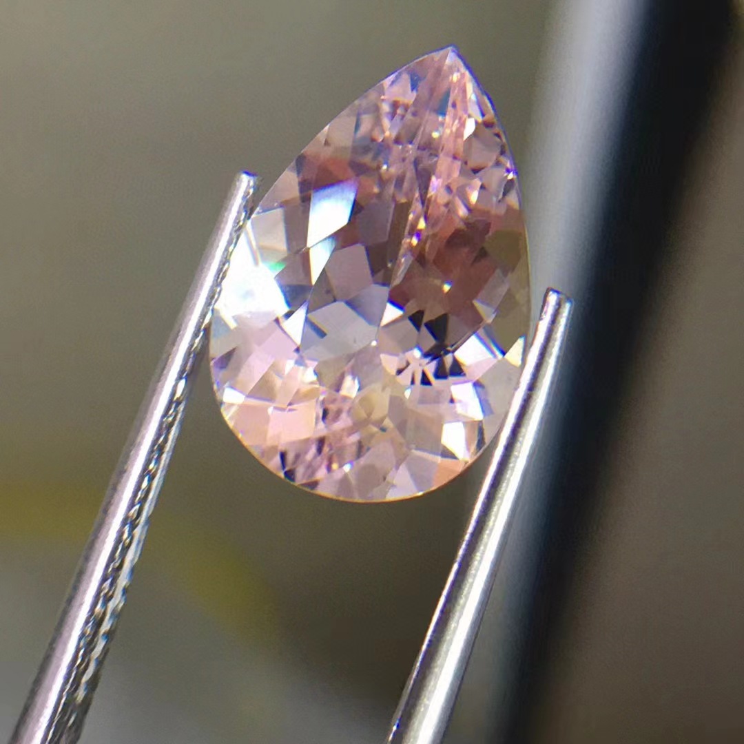 天然樱花粉摩根石裸石戒面颜色美艳切割精湛火彩好玻璃体支持检测