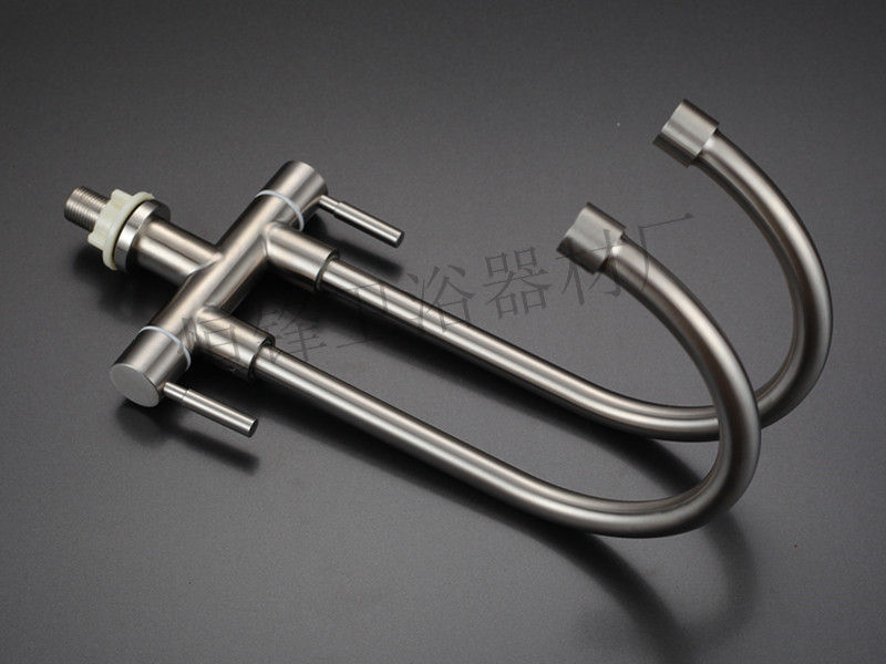 304不锈钢厨房龙头 立式单冷双出水双管龙头 盆出立式双管 万向管