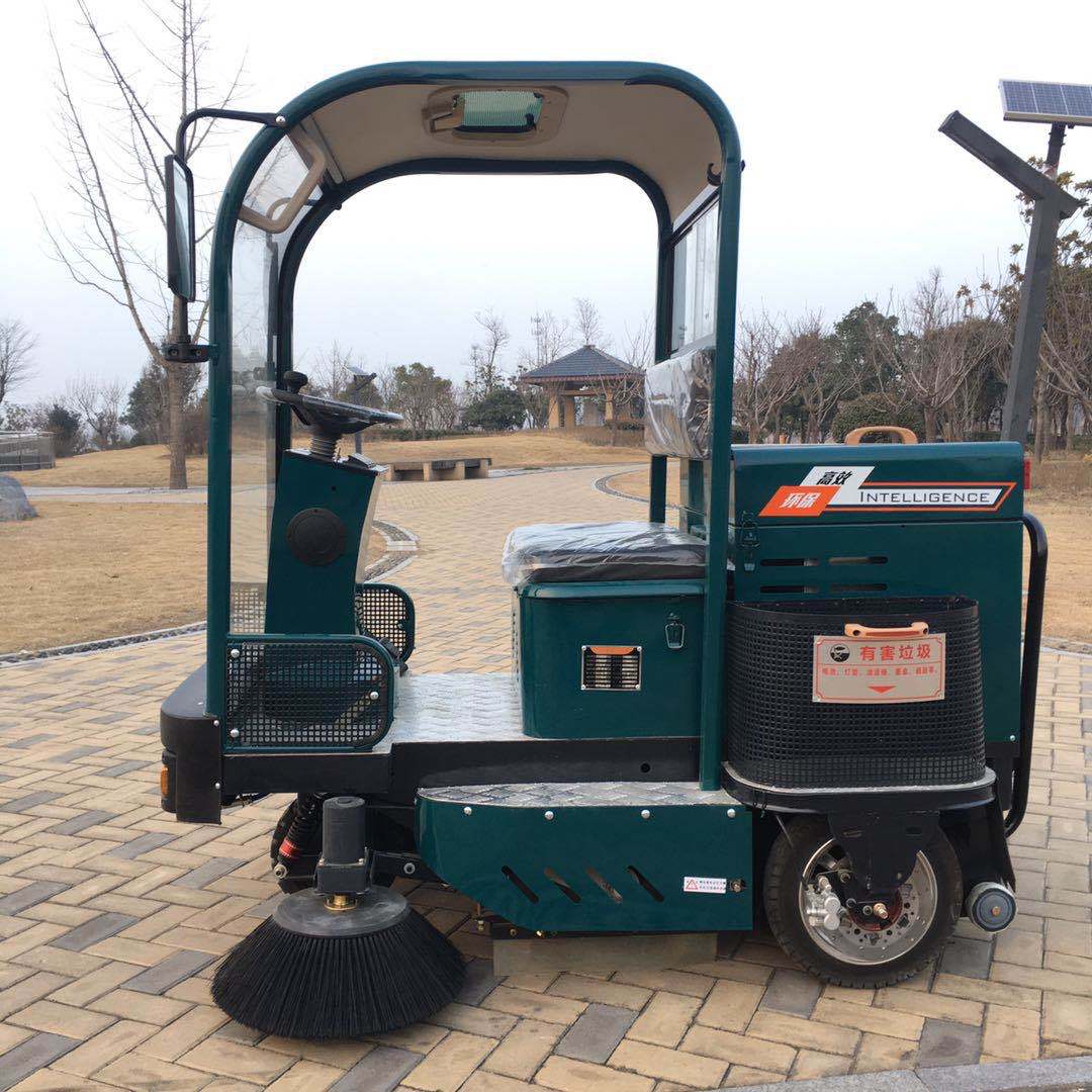58a驾驶式扫地车报价 纯电动三轮湿式扫地车 环卫小型电动扫地车
