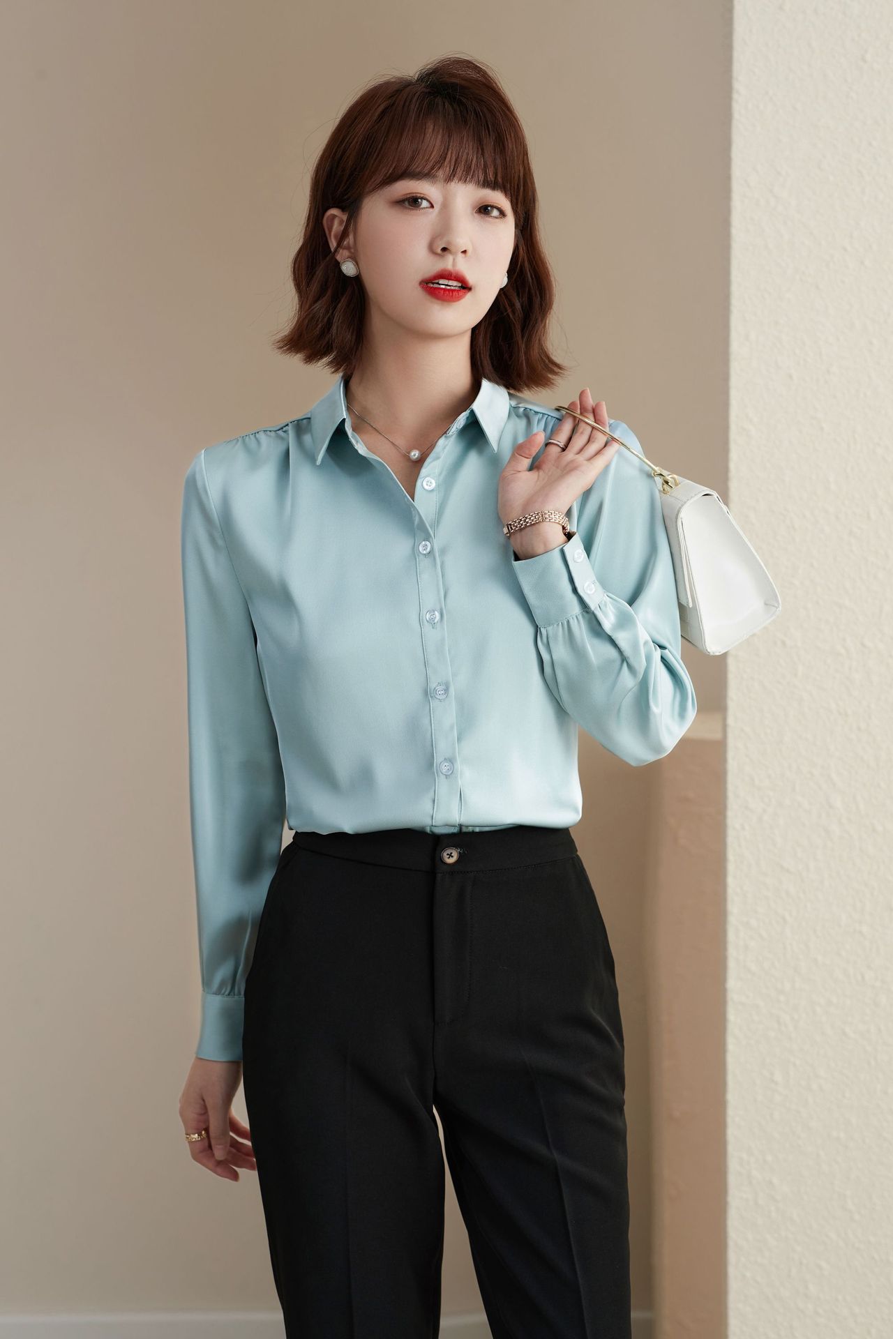 2021秋冬新款白色职业衬衫女职业装打底上衣衬衣正装气质工作服
