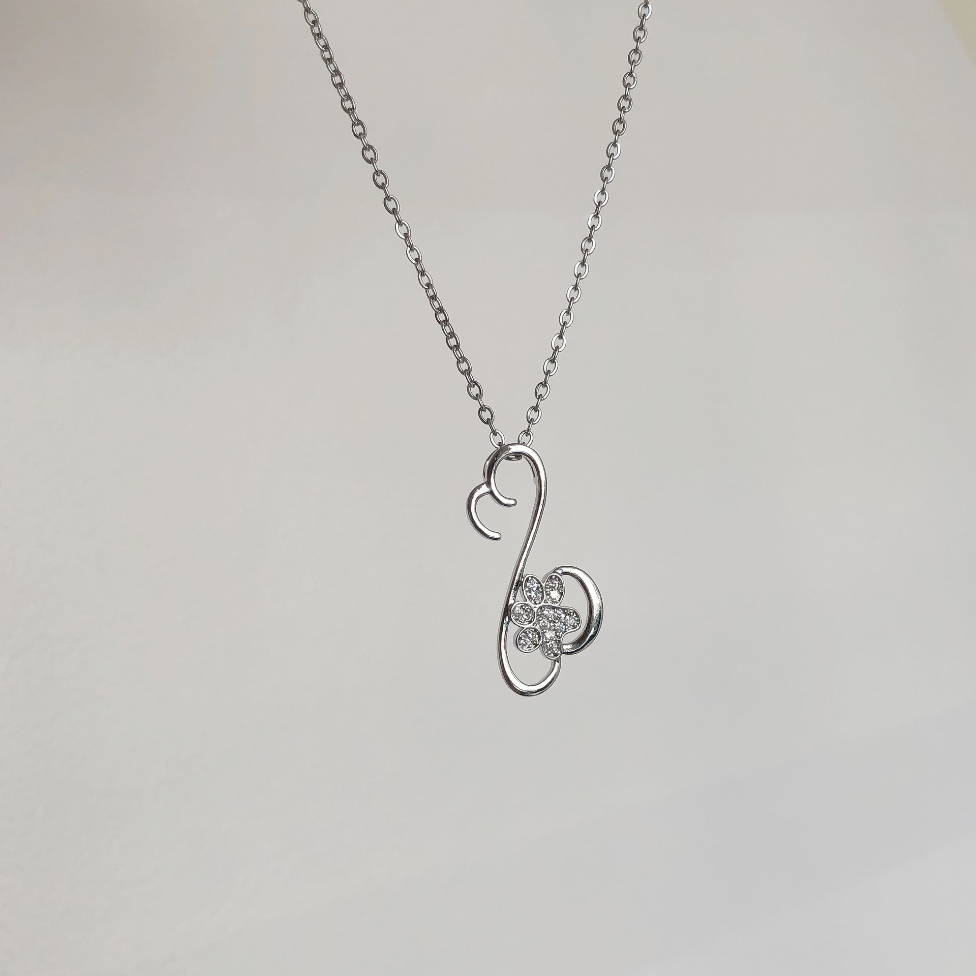 跨境热销熊爪铜微镶锁骨链灵动感百搭气质项链小众设计通勤项链女