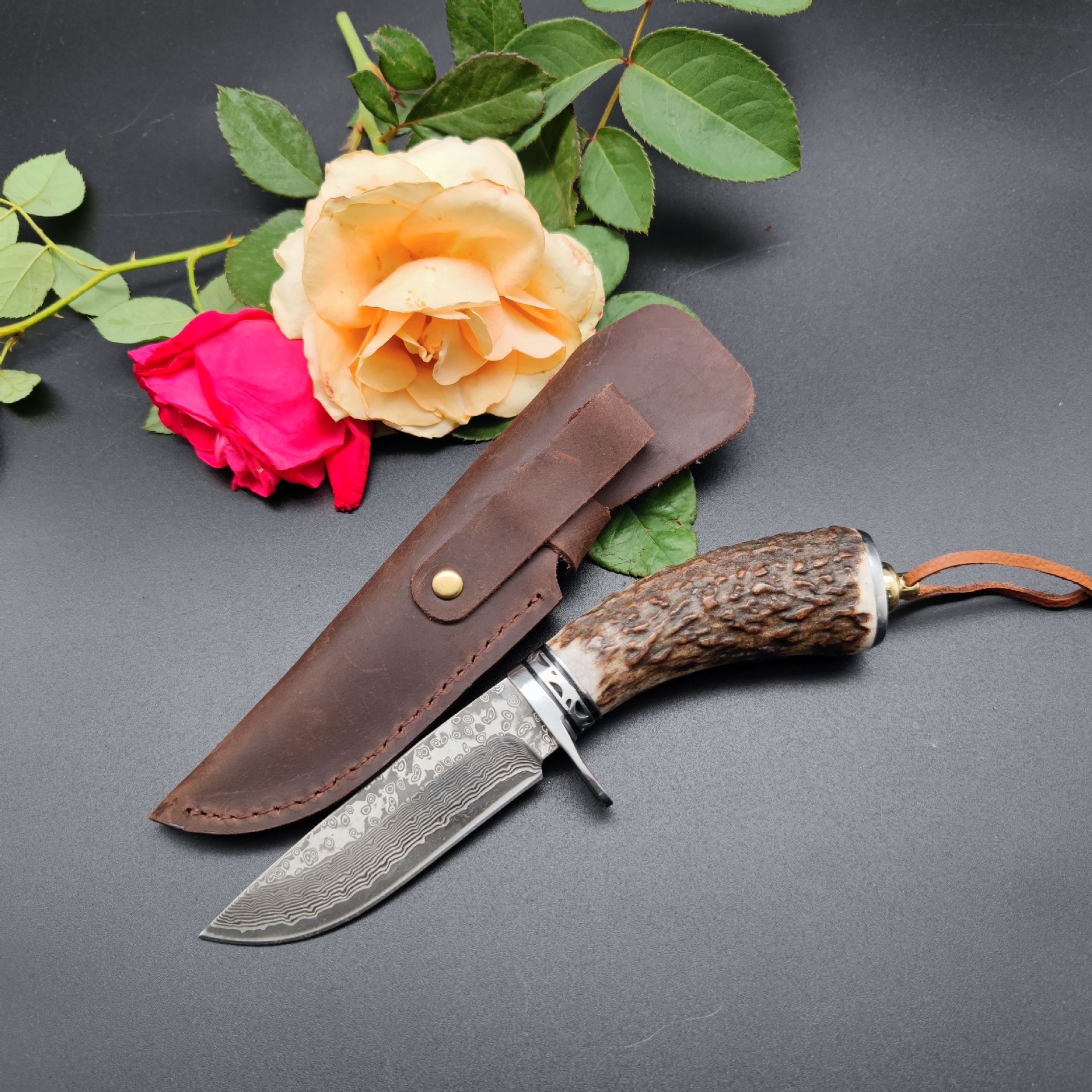 鹿角大马士小直刀高端大马士刀手把刀户外刀带皮套工厂直供可订货