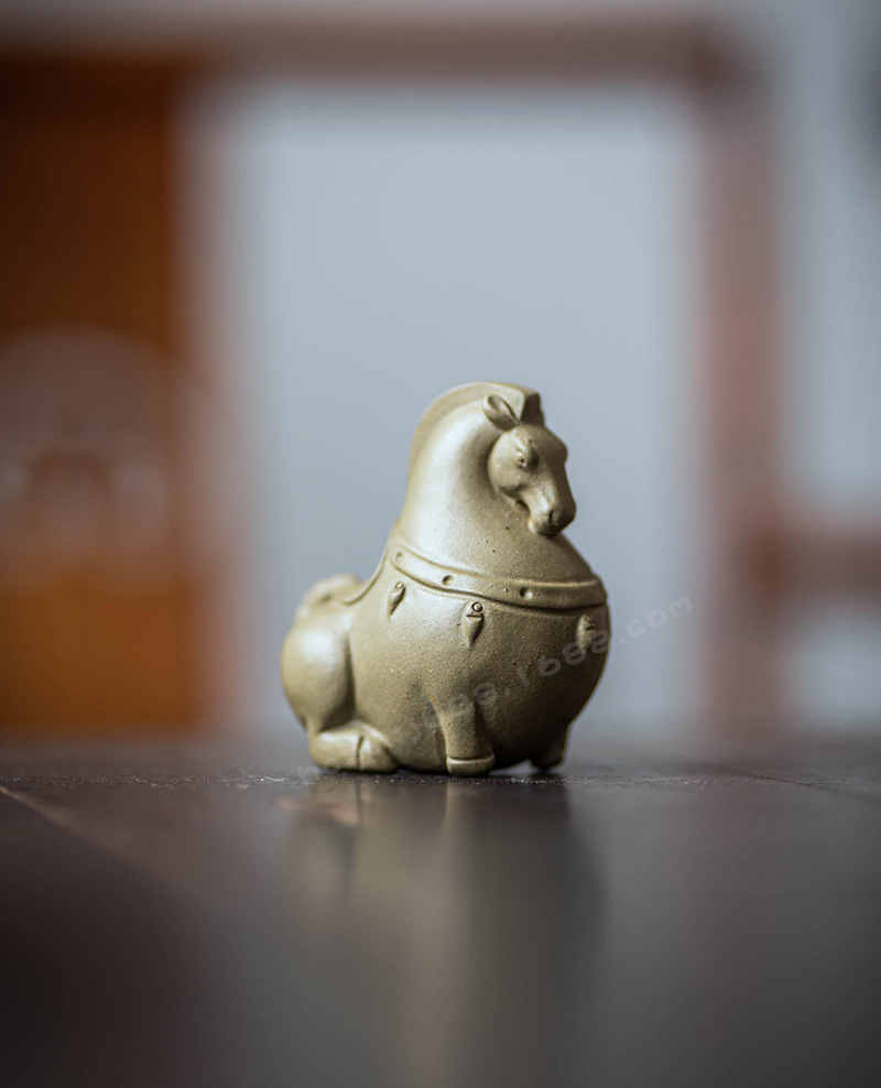 紫砂茶宠马小摆件创意手工茶道件绿泥生肖唐马茶具桌配件绿马装饰
