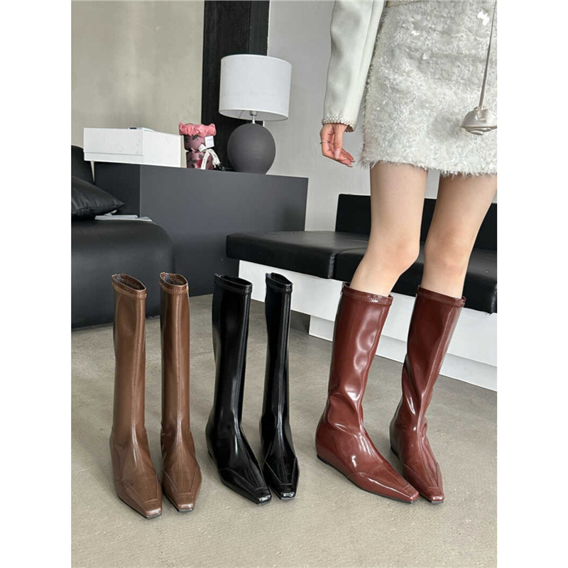 内2024秋季新款漆皮小方头中跟长靴低跟纯色百搭高筒靴不过膝