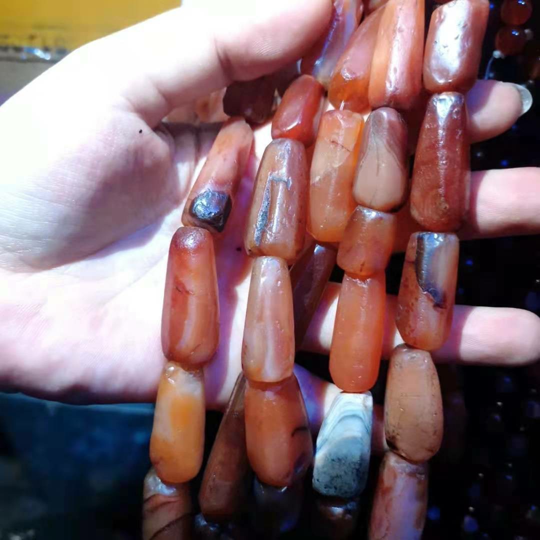 非洲千年老玛瑙朱砂磨损漂亮丝绸光泽玉化古珠手工棱柱串塔项链a