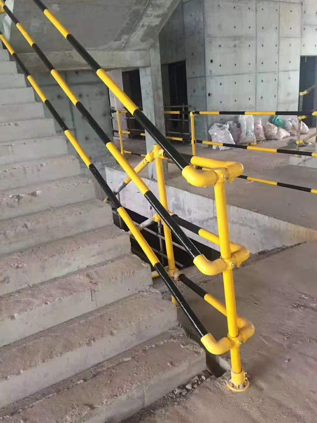 长期供应工地建筑楼梯扶手连接管件临边防护楼梯接头