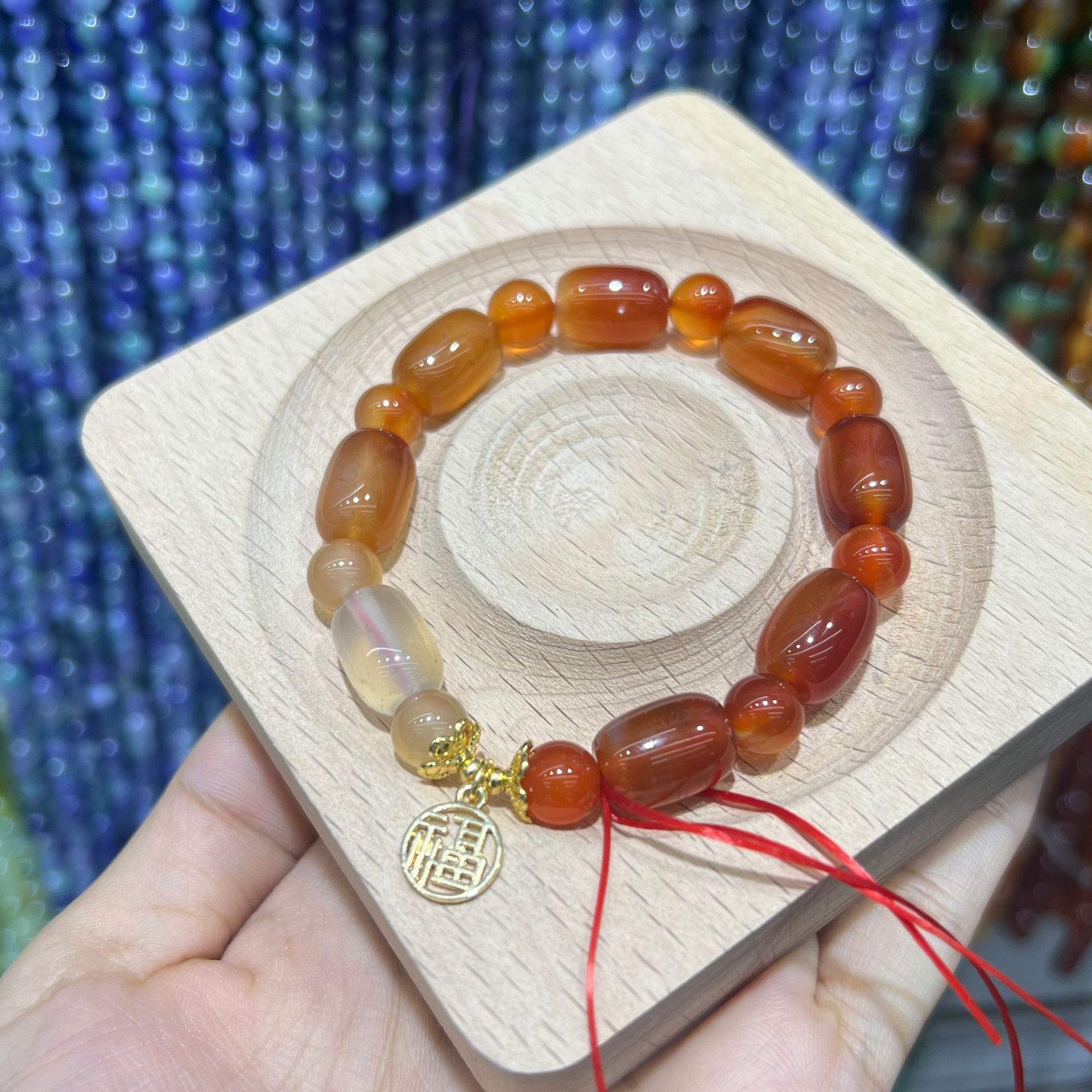 天然桶珠红玛瑙高货成品手串新年送礼铜镀金圆珠文玩手链批发