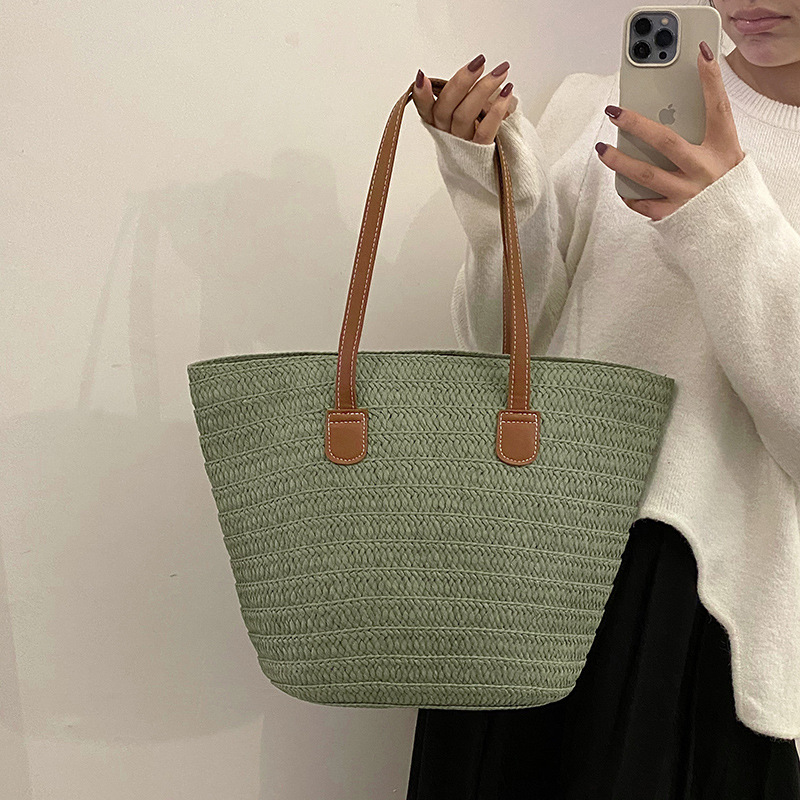 Simple Fashion Straw Bag Large Capacity New Holiday Beach Bag Straw Woven Bucket Bag Vegetable Basket Commuter Tote Bag