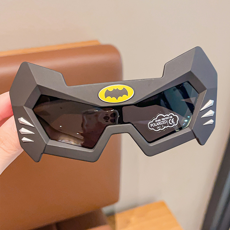 Children's Sunglasses Sun Protection Glasses Boys and Girls UV Protection Reflective Lenses Transformers Toy Sunglasses