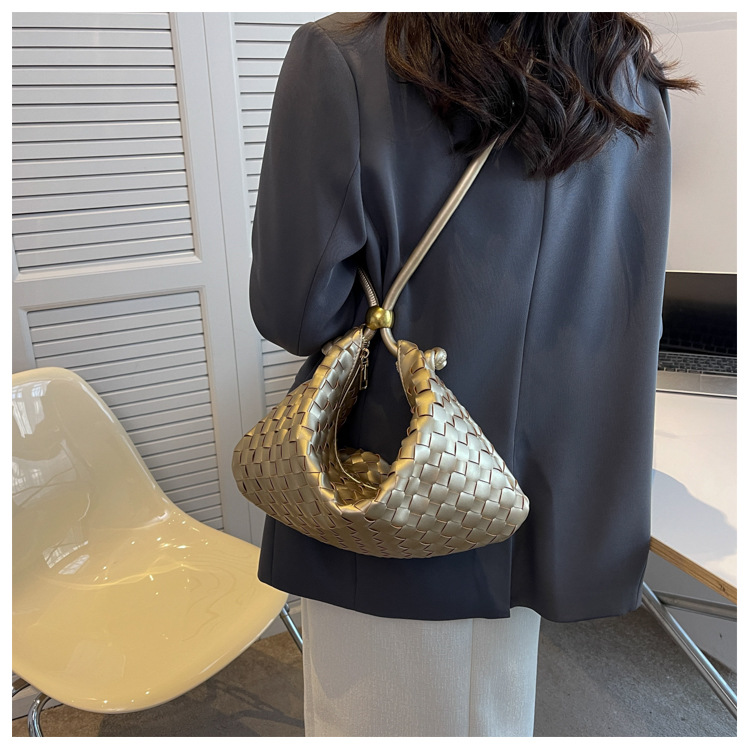 Crossbody Bag Women's High-Grade Sense Niche Temperament Woven Bag Exquisite New Cross-Border Fashion Western Style Portable Underarm