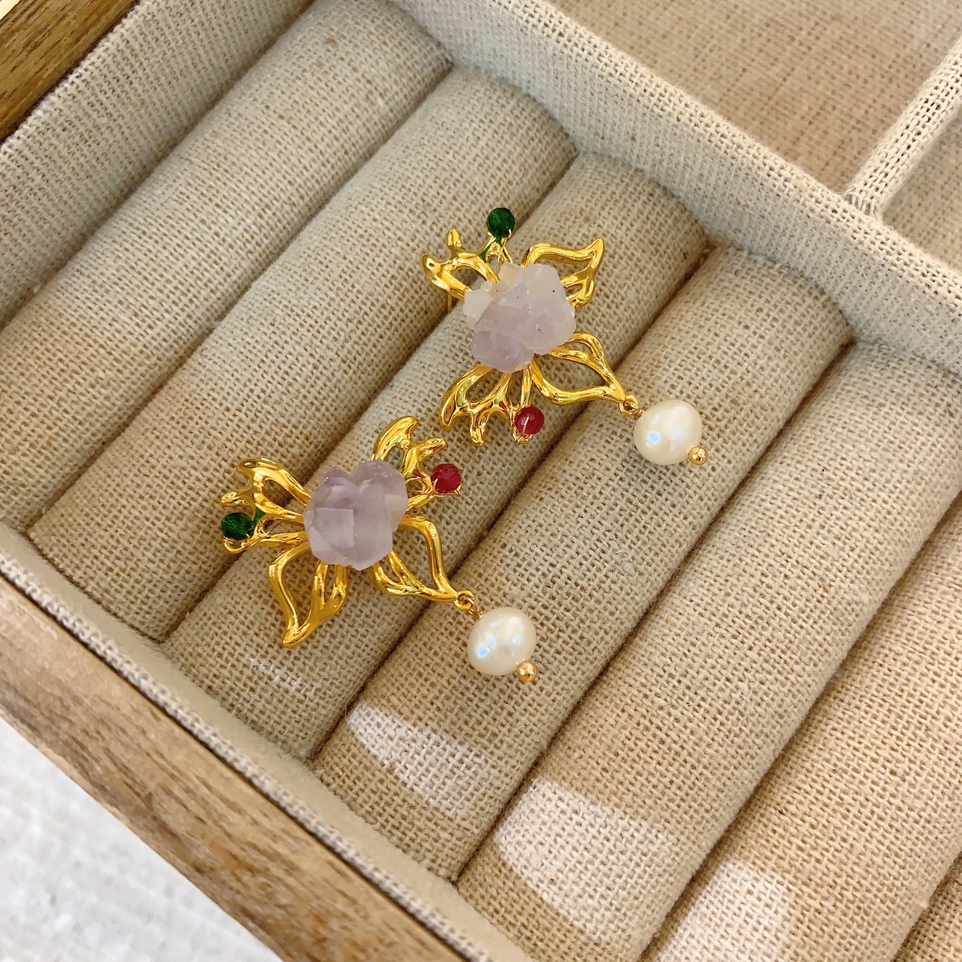 欧美重工不规则天然紫色水晶耳饰蝴蝶耳钉小众珍珠夸张大耳环耳坠