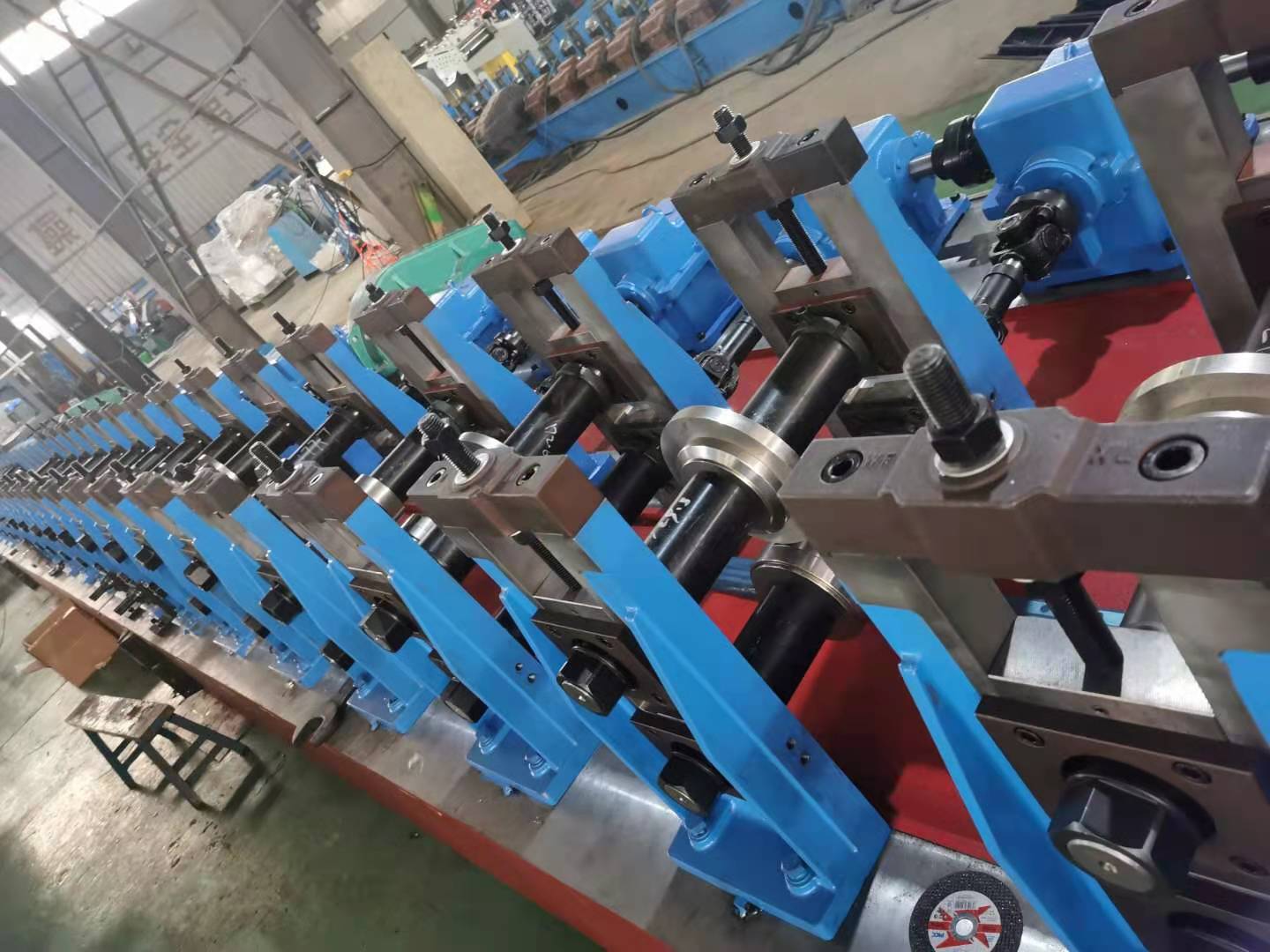 专业定制 配电箱成型设备 电控箱成型 电表箱成型 可定制