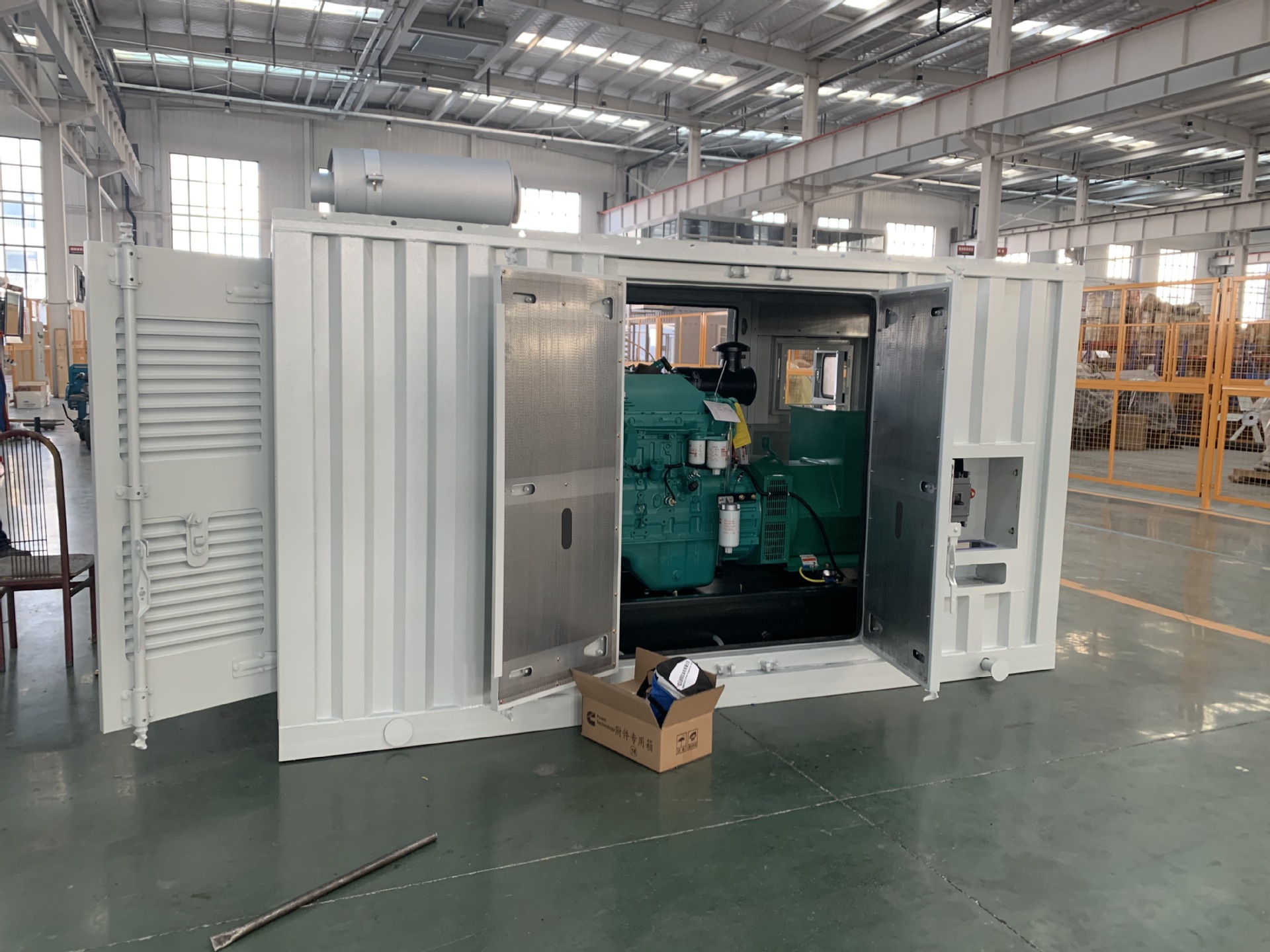 潍柴集装箱式发电机组200千瓦 wp10d288e350柴油发电机组