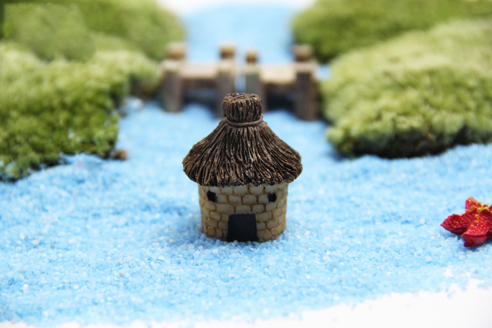 圆形表情房子房屋 茅草屋 diy组装小摆件 微景观摆件 树脂摆件