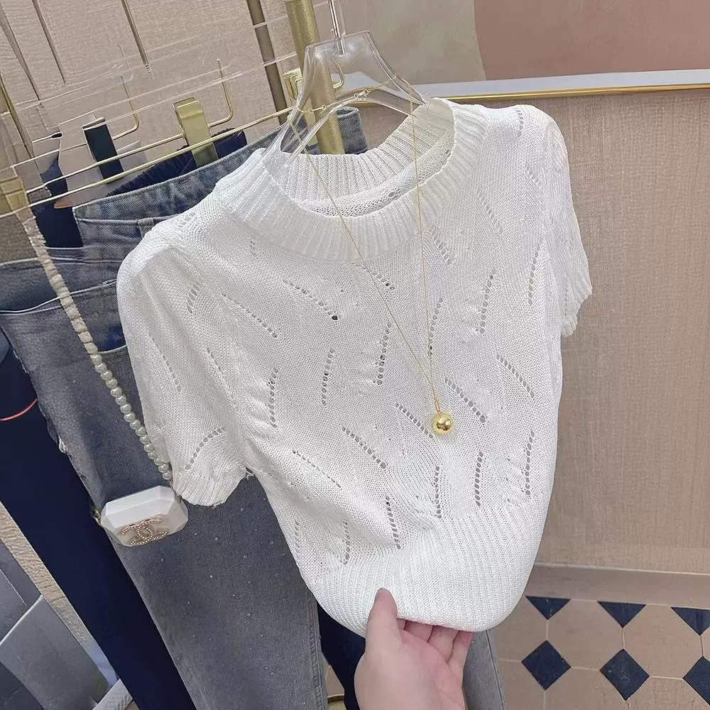 设计感镂空冰丝薄款女式针织衫2024夏季时尚显瘦洋气圆领短袖上衣