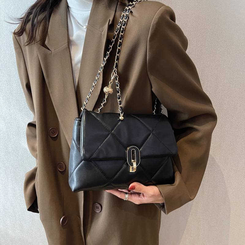 Commuting Fashion Bag for Women 2022 New Trendy Winter Western Style Chain Messenger Bag Internet Celebrity All-Match Shoulder Underarm Bag