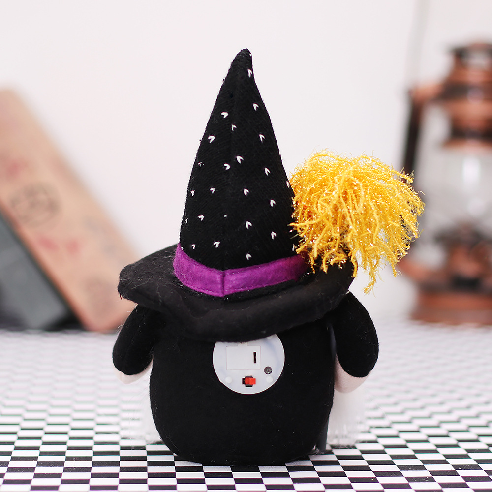 Mingguan New Halloween Venue Layout Props Luminous Ground Essence Faceless Doll Flag-Raising Doll Couple Doll