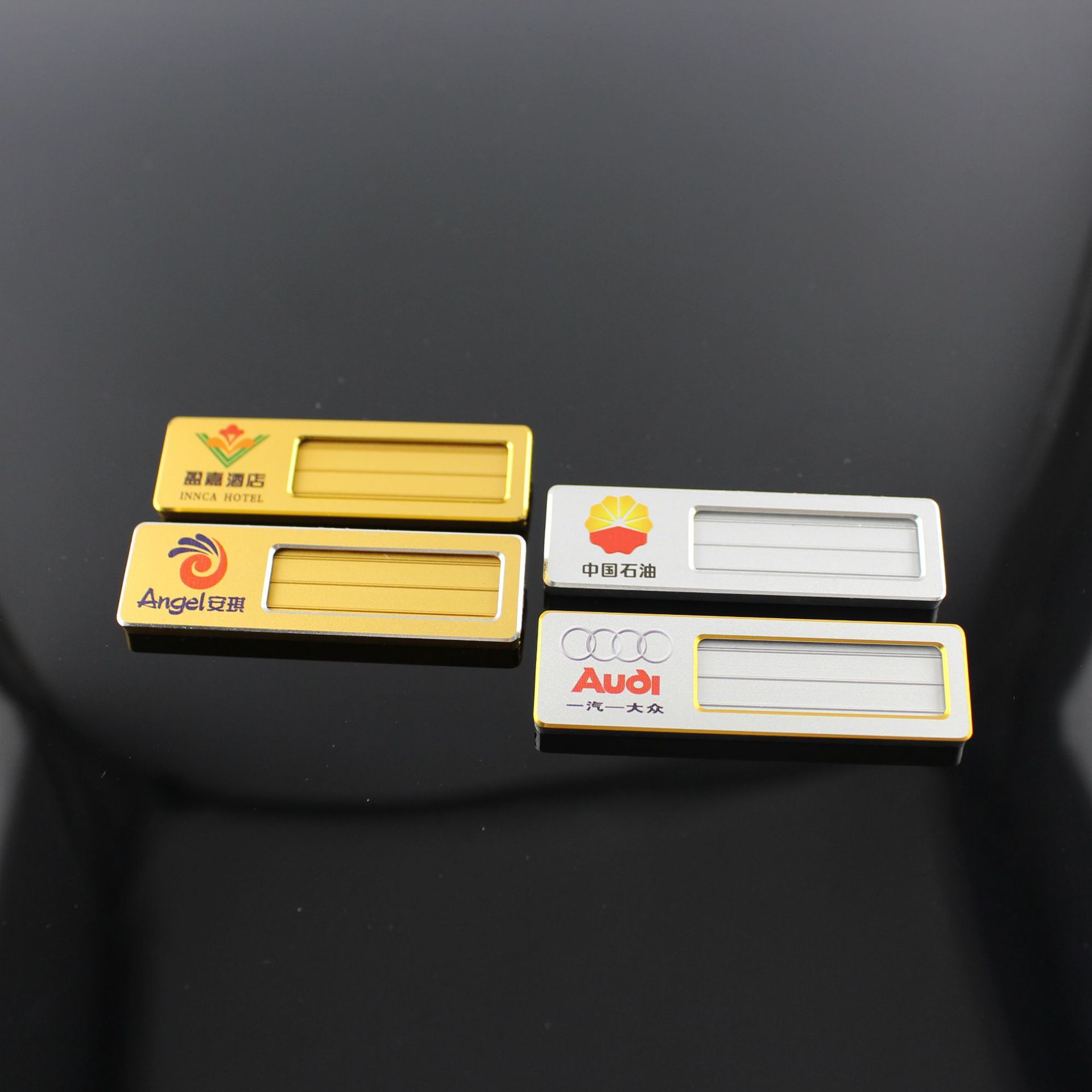 胸牌金属工牌可更换酒店餐饮物业珠宝金融员工工作牌定制