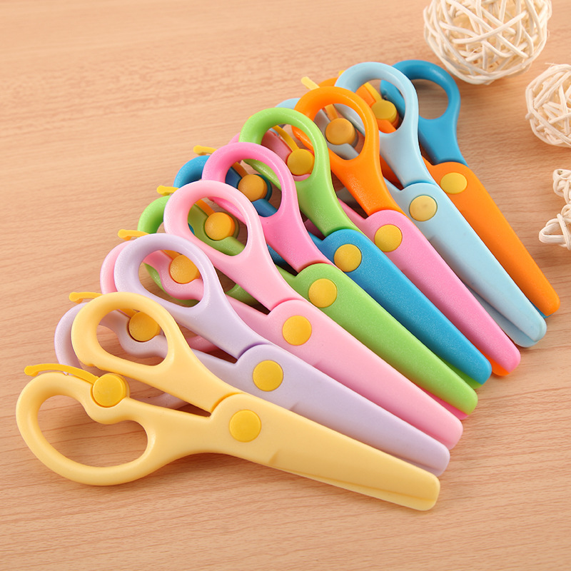 factory direct batch plastic handmade scissors student scissors children‘s scissors cartoon anti-clip elastic children‘s scissors