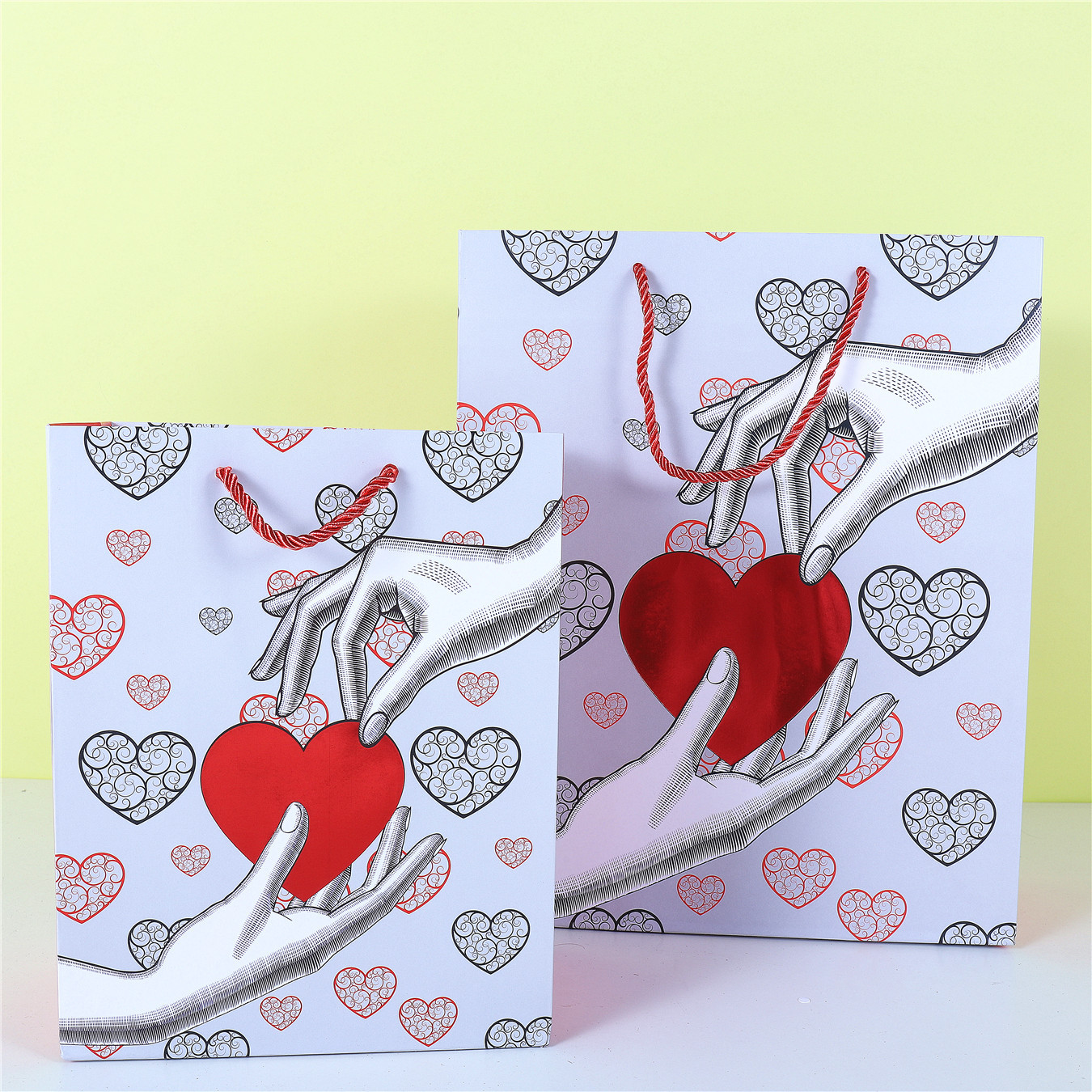 Valentine's Day Paper White Card Gift Bag Love Packaging Bag Rose Gift Bag Spot Handbag Paper Bag