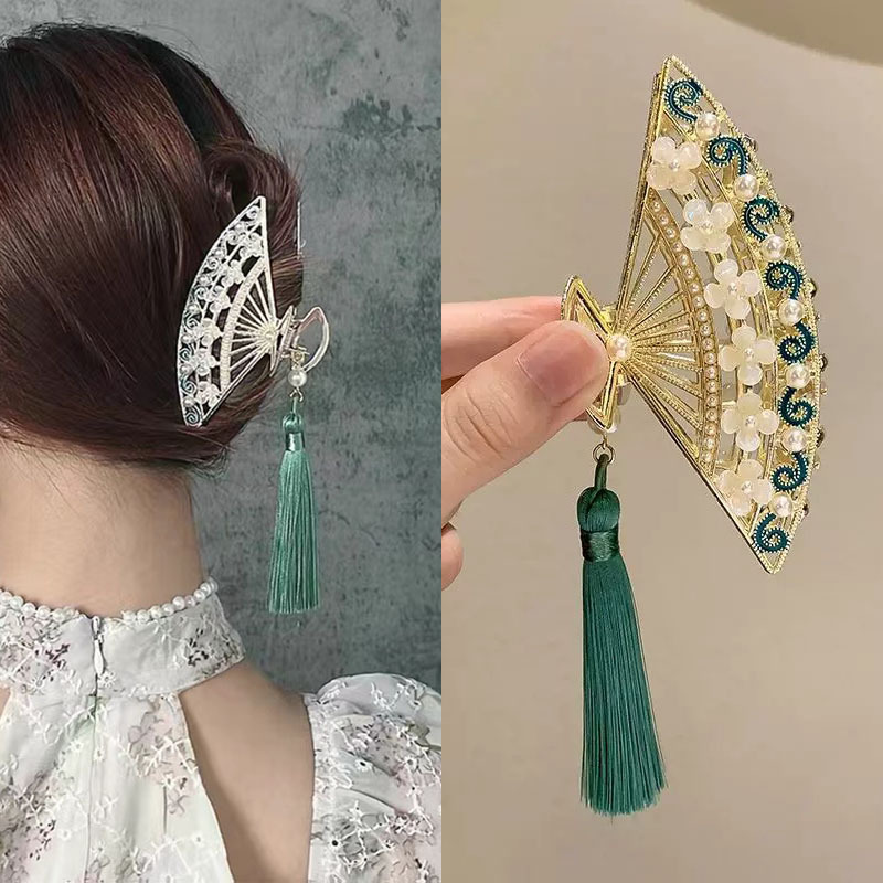 2023 Early Spring New Arrivals Clip Hairware Retro Style Tassel Grip High-Grade Sense Back Head Updo Fresh Shark Clip