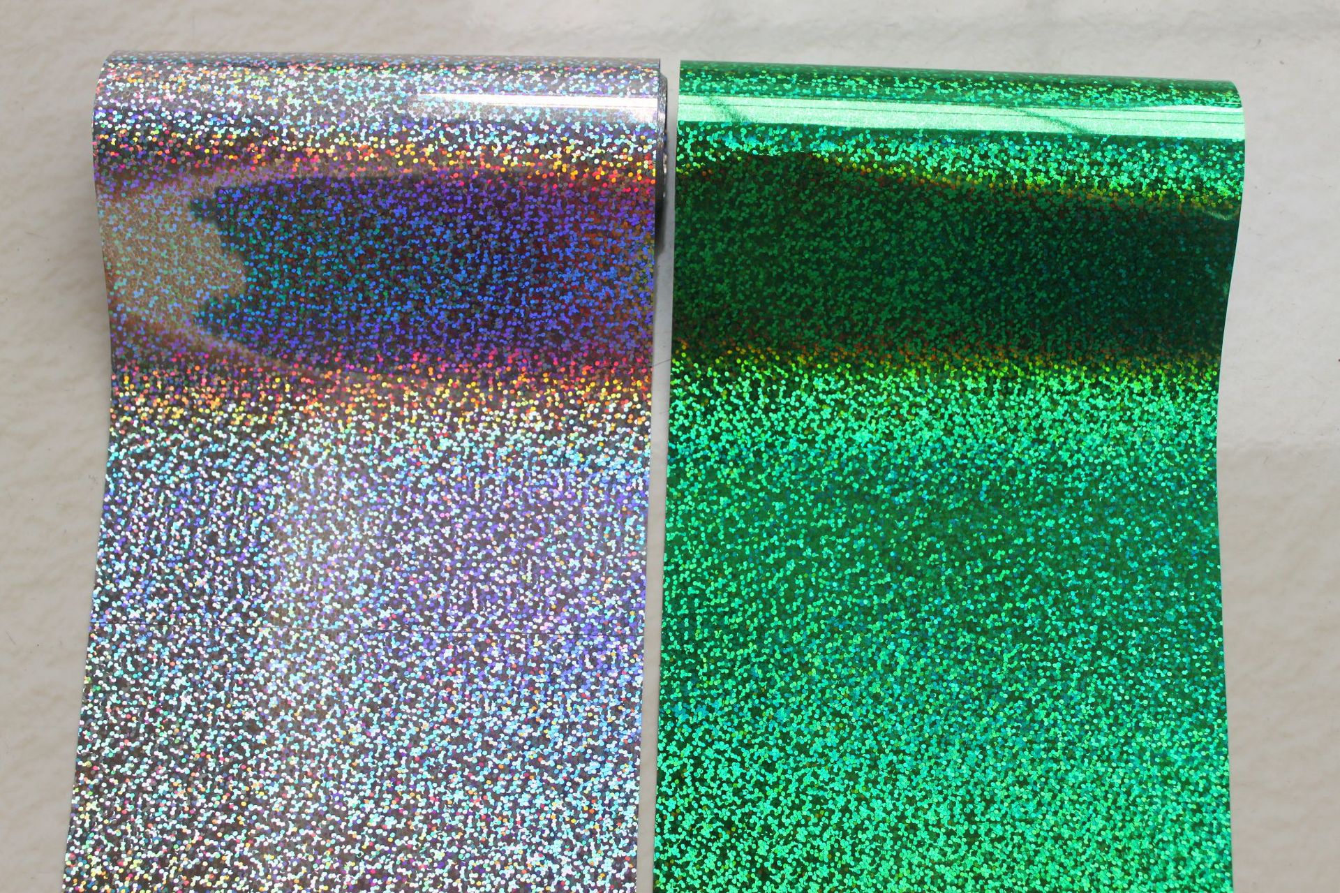 正面红色背面银色铝箔膜真空蒸膜高温银亮膜圣诞礼品镀金混彩亮膜