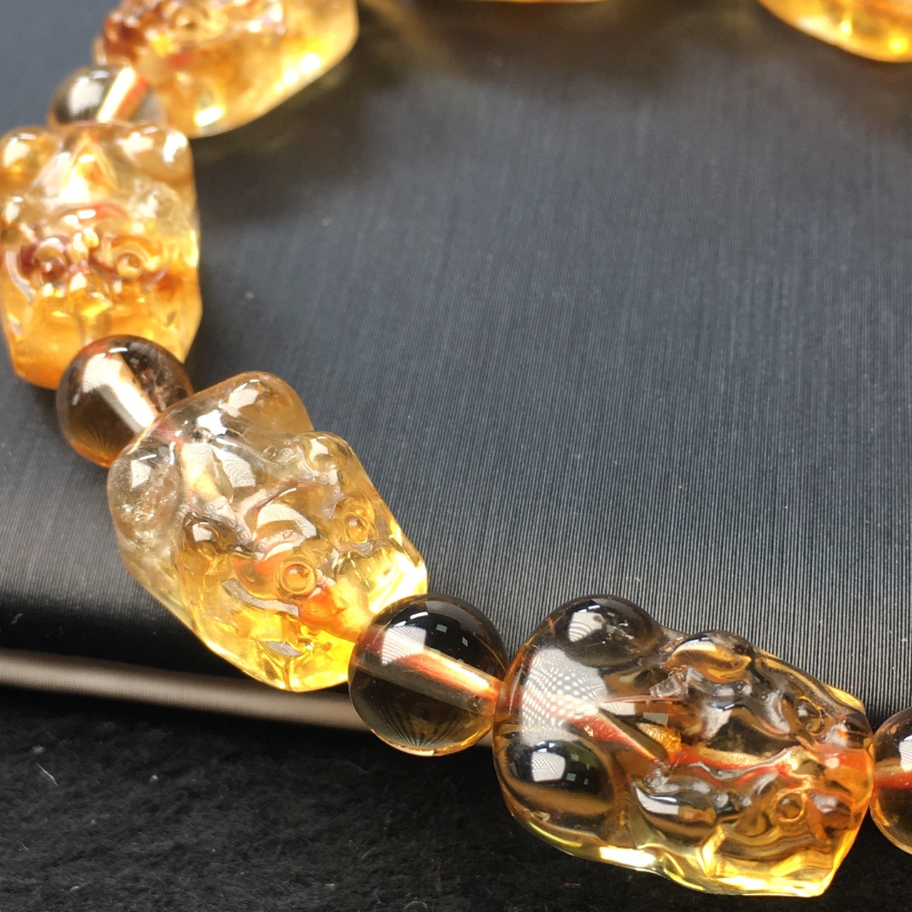 收藏级天然塔山黄水晶貔貅手链皮皮黄塔晶手串批发市场水晶供应链