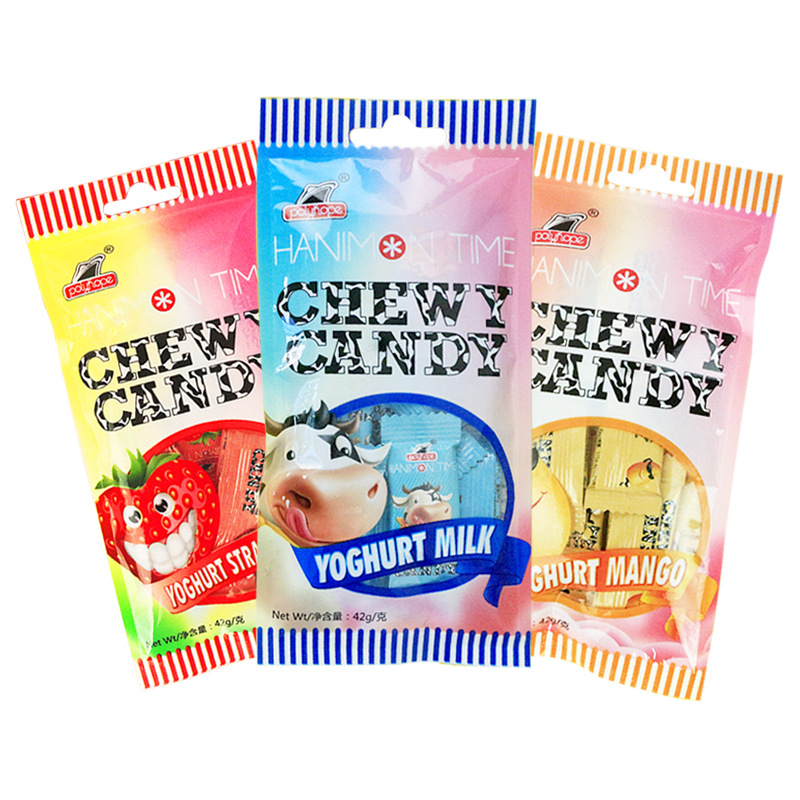 印尼进口 舶来鸿牛奶酸奶味多口味软糖 国外休闲零食糖果批发42g